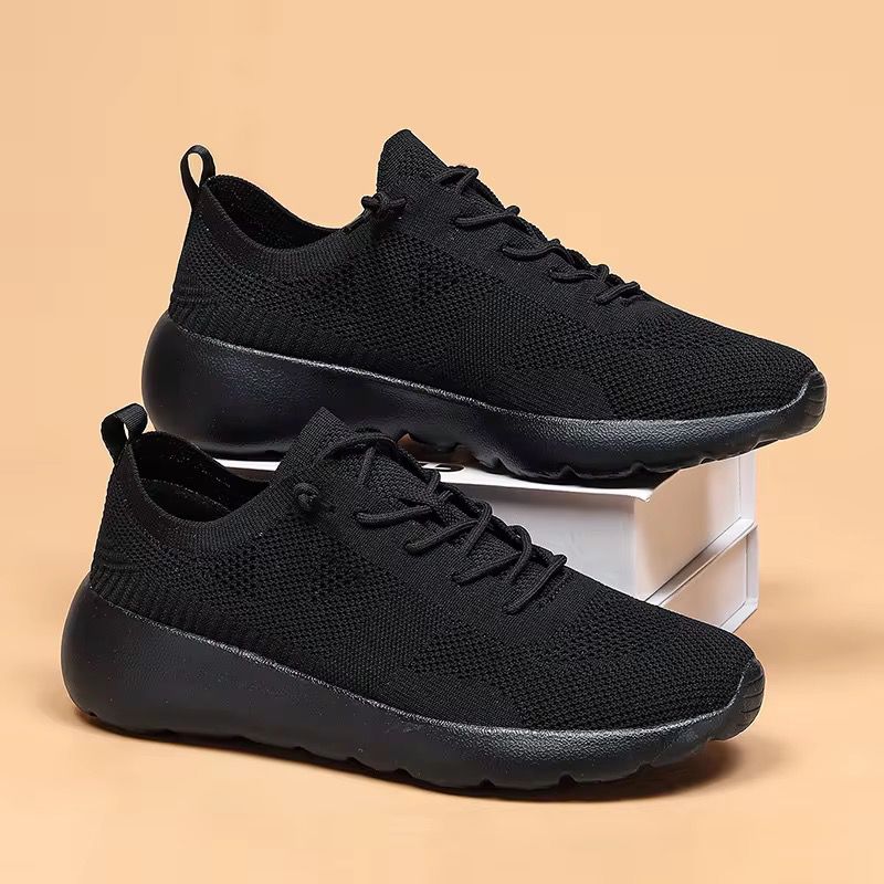 حذاء قماش عصري وجذاب وكمان خفيف ومريح للقدم