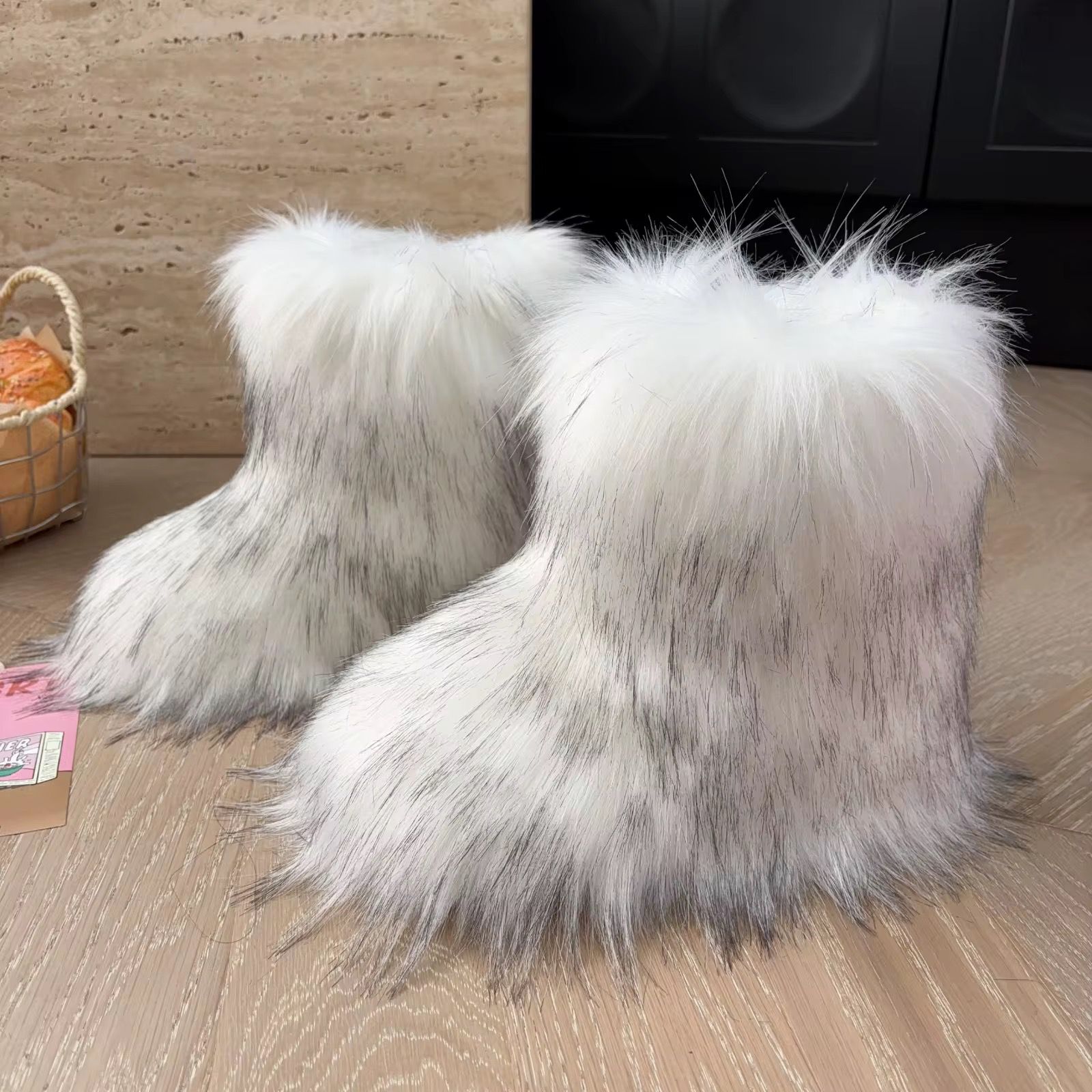 احذيه برقبه شتويه فاخره من الفرو الناعم للاطفال