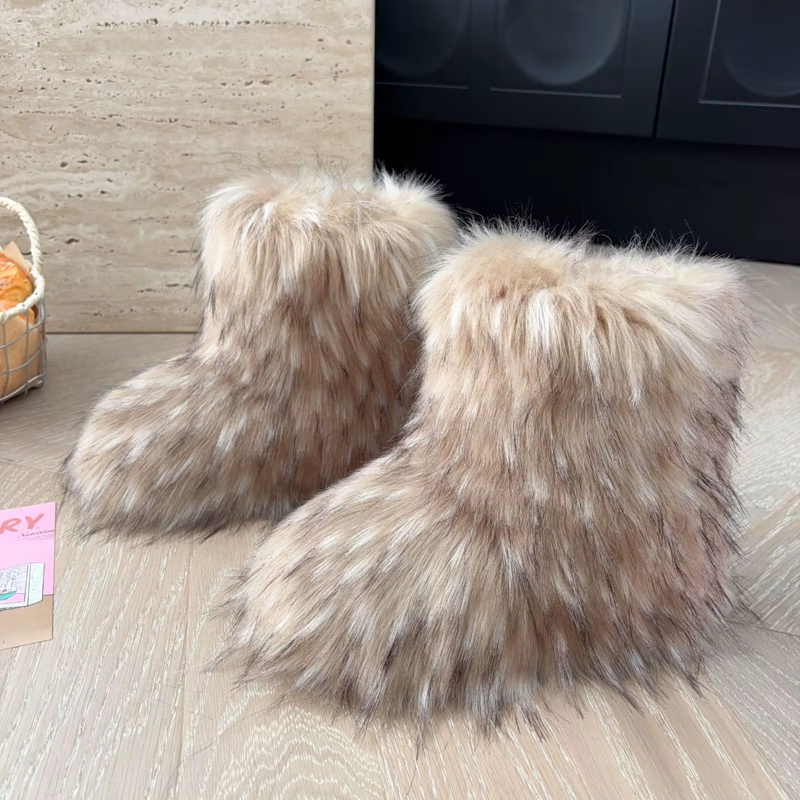 احذيه برقبه شتويه فاخره من الفرو الناعم للاطفال