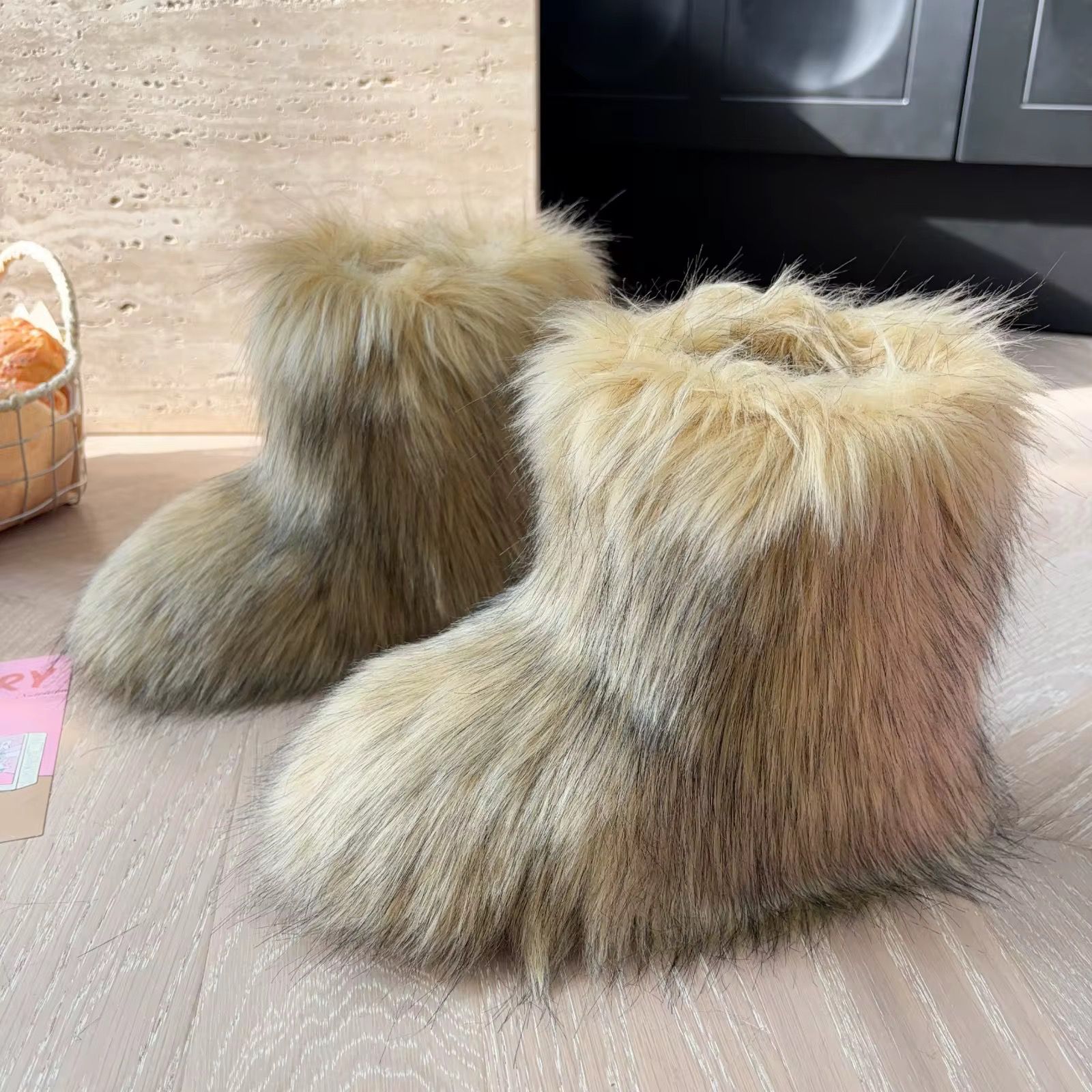 احذيه برقبه شتويه فاخره من الفرو الناعم للاطفال