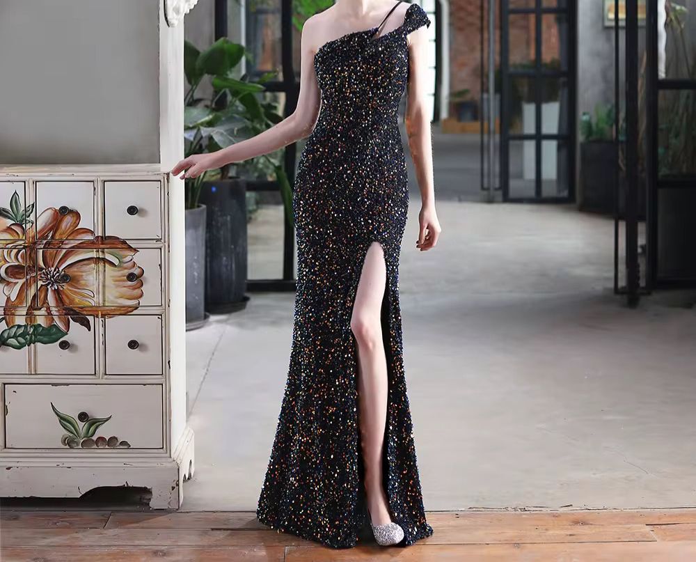 فساتين حفلات بدون اكمام وصل حديثا