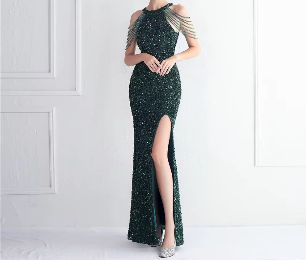 فستان انيق للحفلات والسهرات بتصميم حديث