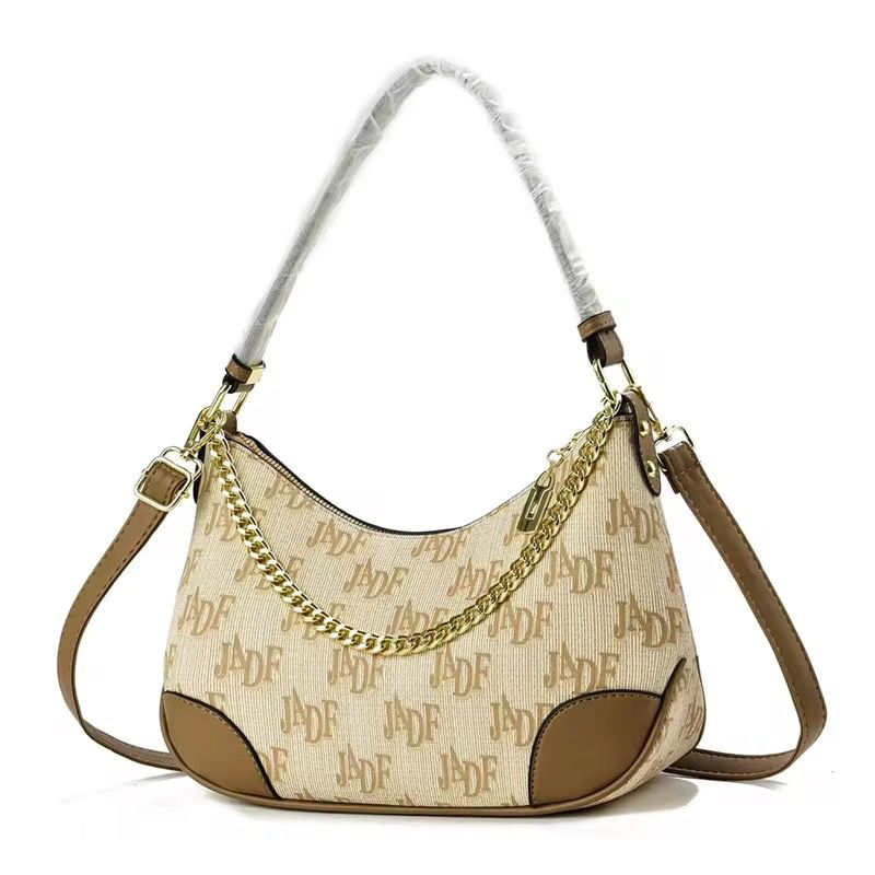 حقائب يد نسائيه كاجوال بتصميم بسيط وعصرى