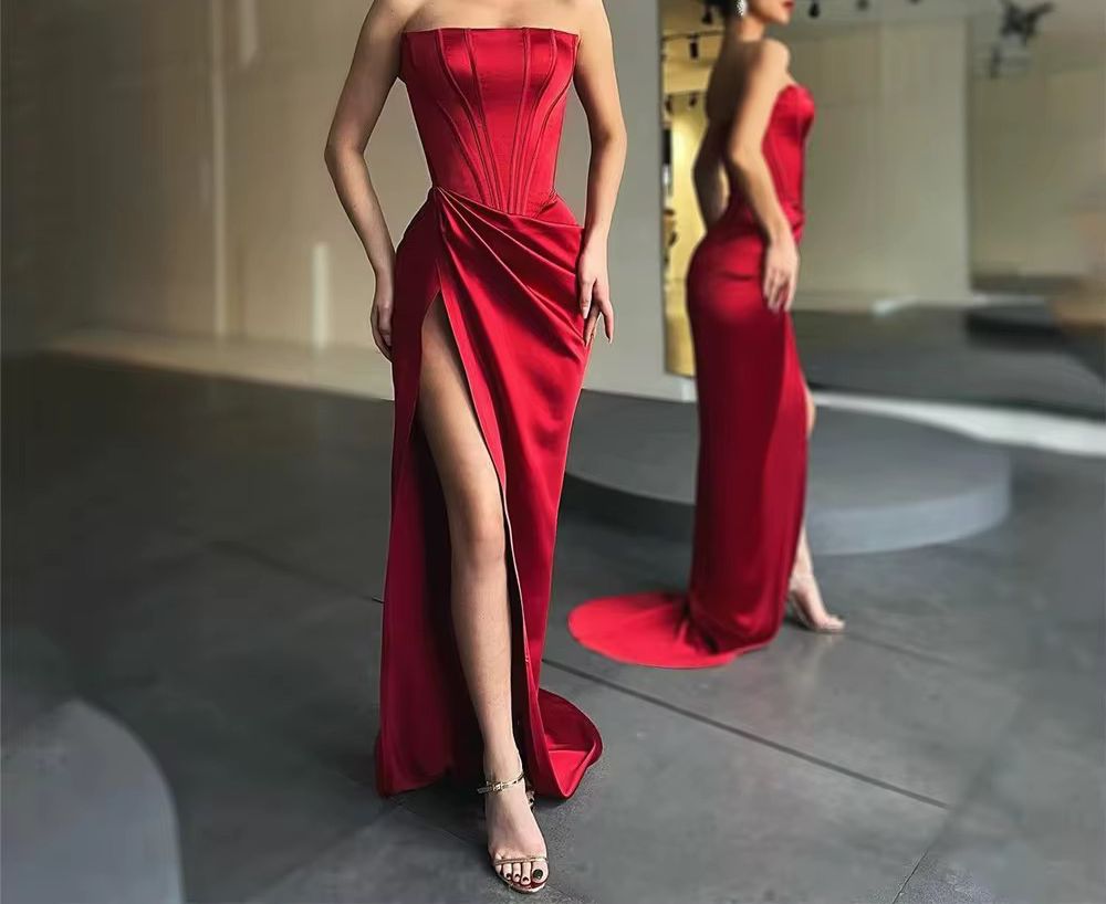 فستان انيق بتطريز حديث مكشوف الاكتاف